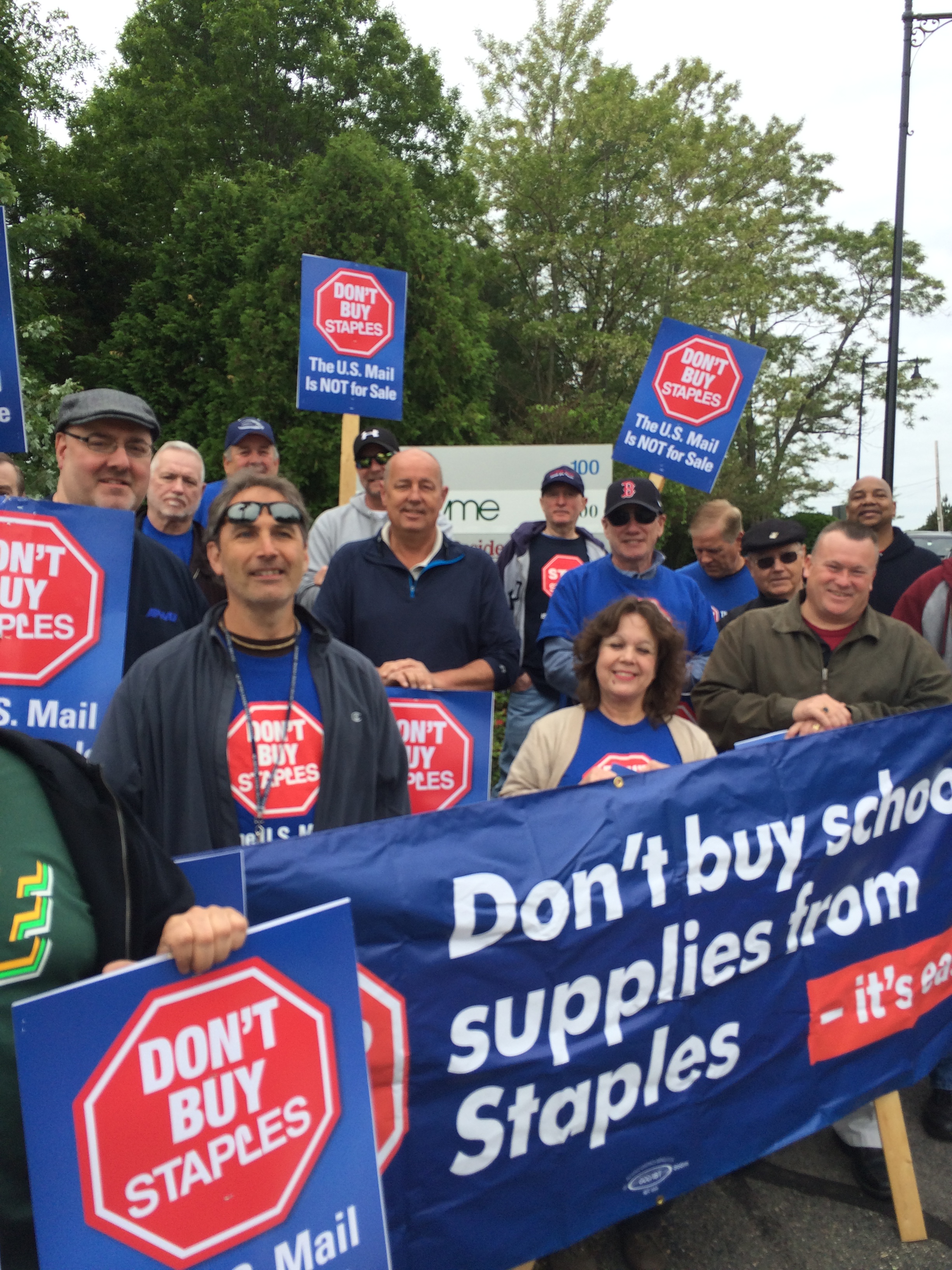 Postal workers stop Staples News and Letters Committees
